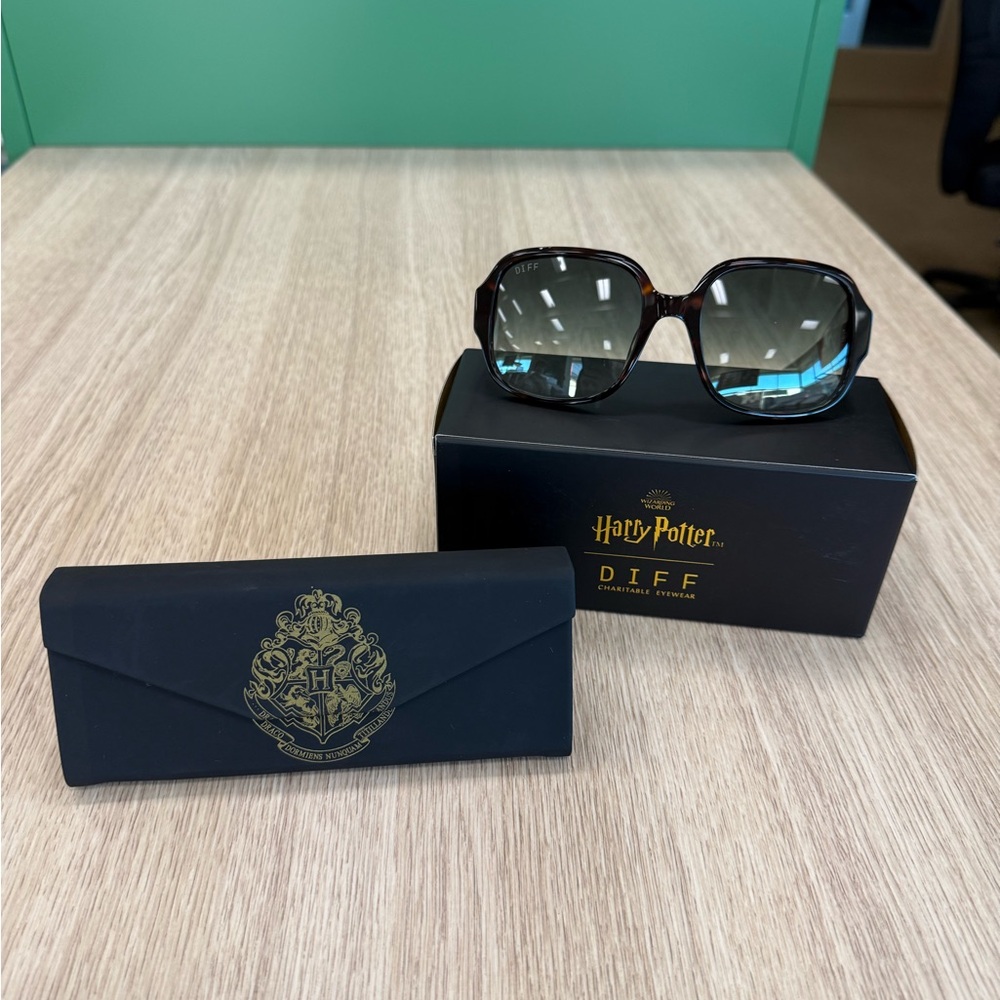 Harry Potter DIFF Sunglasses with Case